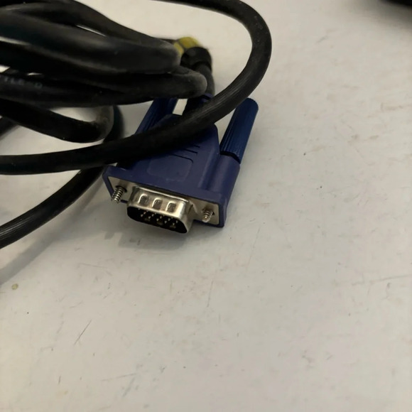 KVM Switch USB 2.0 Model MT-201UK 2 port console with  1.5 metre cable - Picture 10 of 13